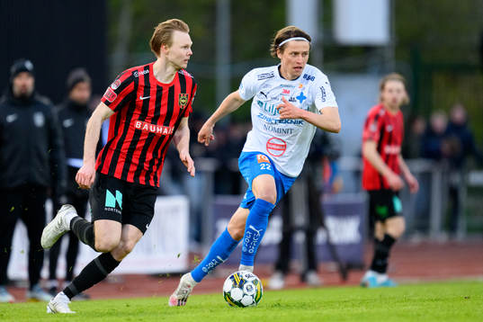 Brommapojkarnas Tim Waker och Värnamos Simon Thern
