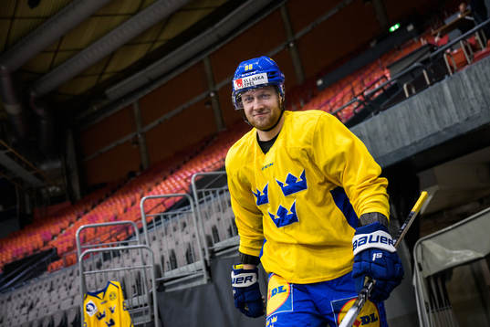 Alexander Nylander of Sweden at a practice session