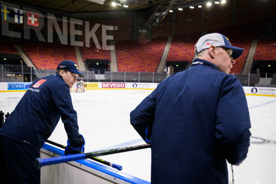Head coach Sam Hallam and assistant coach Nicklas Rahm of