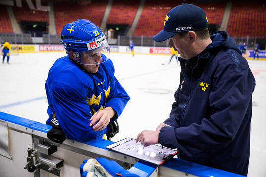 Jakob Silfverberg and assistant coach Stefan Klockare of