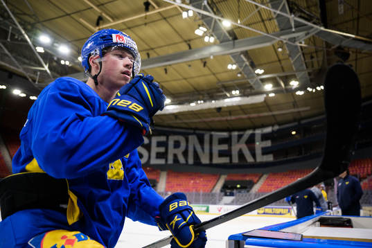 Lucas Raymond of Sweden at a practice session
