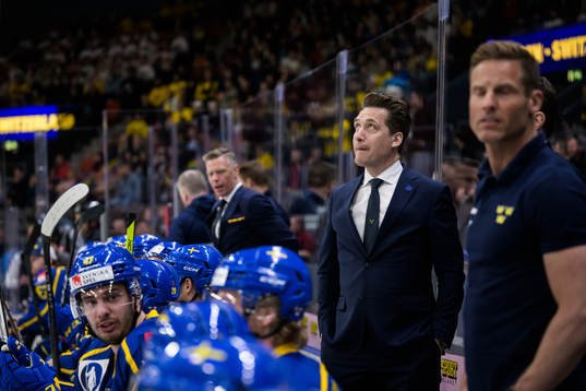 Head coach Sam Hallam of Sweden