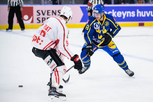 Damien Riat of Switzerland and Jakob Silfverberg of Sweden