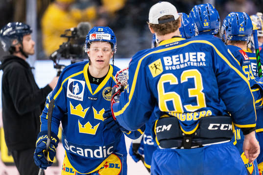Lucas Raymond of Sweden celebrates