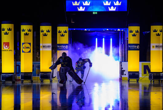Goaltender Lars Johansson and André Petersson of Sweden