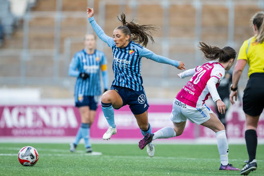 Djurgårdens Tilde Lindwall och IK Uppsalas Matilda Kristell