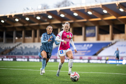 Djurgårdens Tilde Lindwall och IK Uppsalas Agnes Nyberg