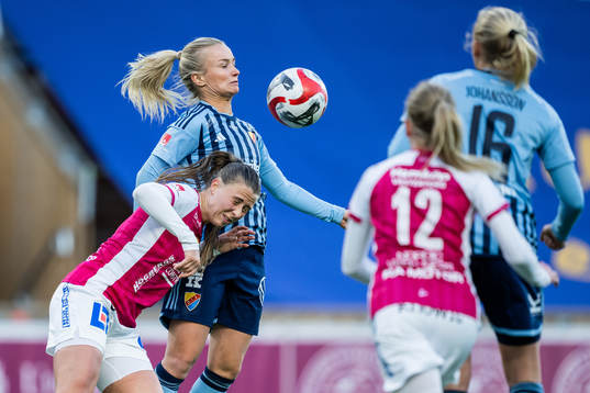 IK Uppsalas Emilia Hjertberg och Djurgårdens Tove Almqvist