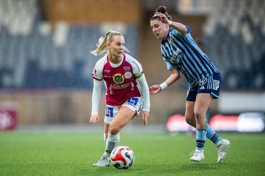 IK Uppsalas Agnes Nyberg och Djurgårdens Hayley Dowd