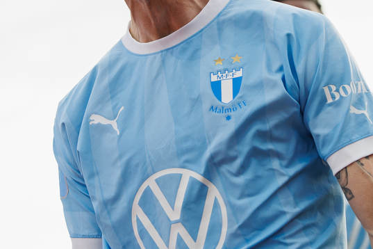 Malmö FFs logo på en tröja
