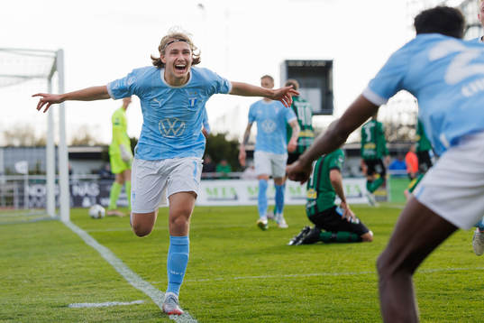 Malmö FFs Sebastian Nanasi jublar