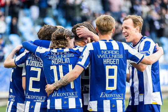 IFK Göteborgs Marcus Berg jublar med lagkamrater