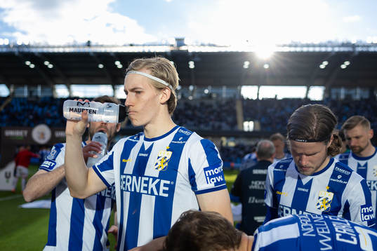 IFK Göteborgs Johan Bångsbo innan fotbollsmatchen i