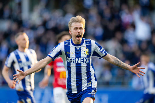 IFK Göteborgs Elias Hagen jublar