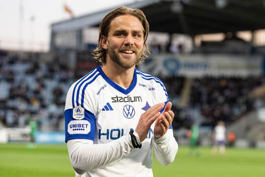 IFK Norrköpings Christoffer Nyman tackar publiken