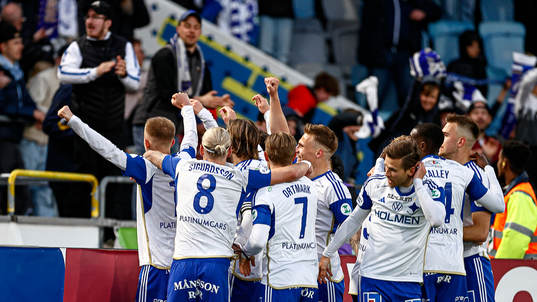 IFK Norrköpings spelare jublar