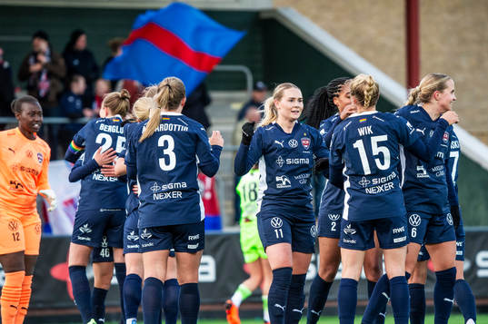 Jubel bland FC Rosengårds spelare