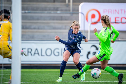 FC Rosengårds Jessica Wik mot Kristianstads Emma Petrovic