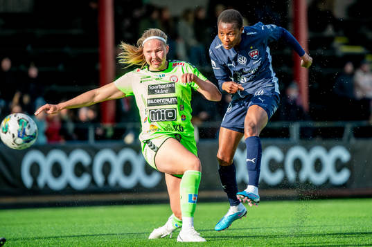 Kristianstads Hlin Eiriksdottir mot FC Rosengårds Halimatu