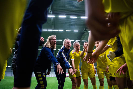 Bläddra bland fler bilder av Fotboll, Landslag, F17, Matchläger