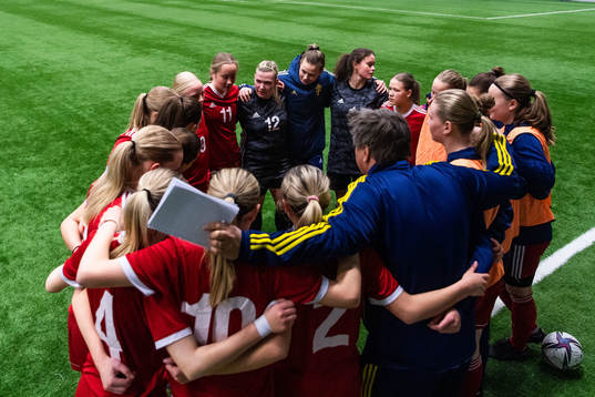 Under matchläger med F17-landslaget