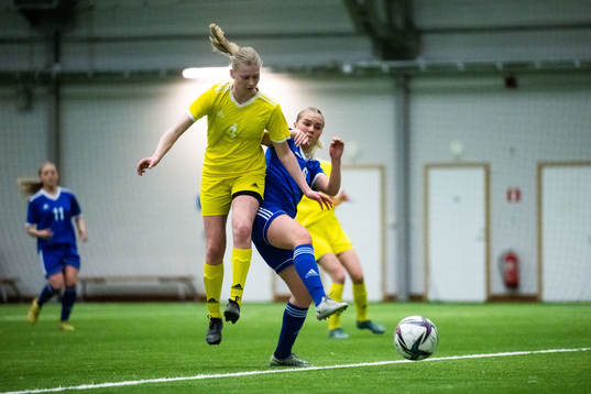 Emmy Englund och Thea Solalv