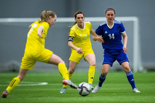 Mikaela Cindric och Kornelia Starszynska