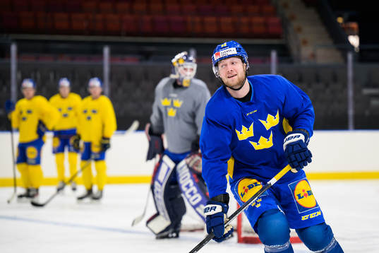 Alexander Nylander of Sweden at a practice session