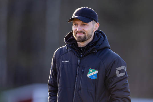 Älmeboda/LInneryds tränare Elmin Nurkić