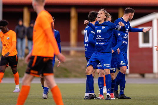 Hovshagas Otto Mellberg jublar