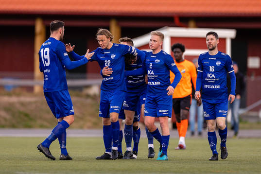 Hovshagas Otto Mellberg jublar