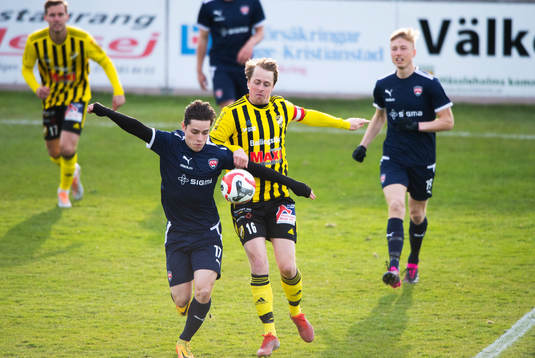 Bläddra bland fler bilder av Fotboll, division 2, IFK Hässleholm - FC Rosengård