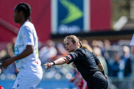 Maren Hatletvedt, referee