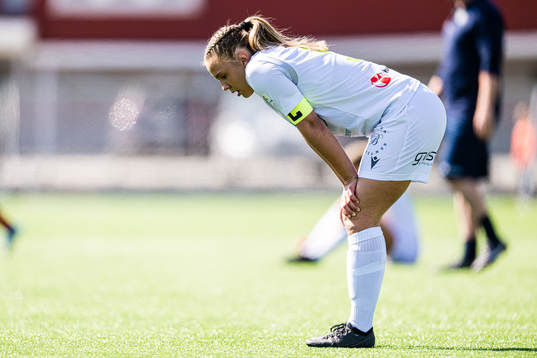 Hanna Rake Ellingsen of Øvrevoll Hosle looks dejected