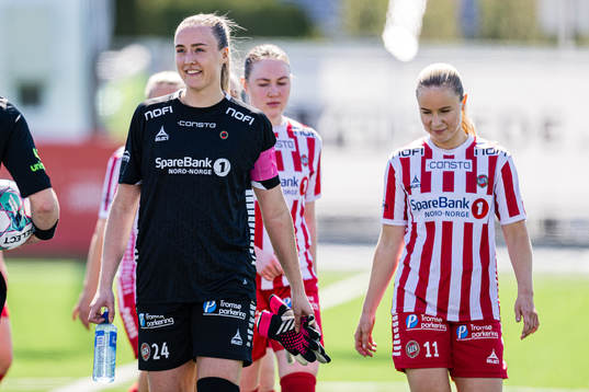 Goalkeeper Ingvild Thynes Villa and Sandra Simonsen of TIL