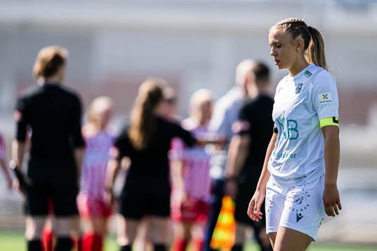 Hanna Rake Ellingsen of Øvrevoll Hosle looks dejected