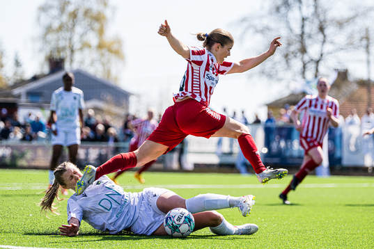 Mari Løyland Vassanyi of Øvrevoll Hosle and Mali Motrøen