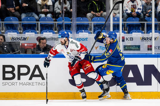 Jan Scotka of Czech Republic and Lucas Raymond of Sweden