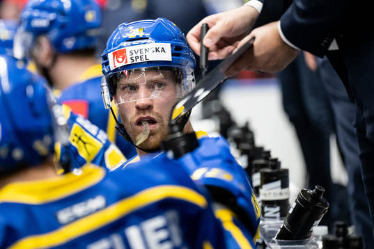 Oscar Lindberg of Sweden