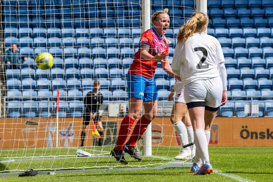 Helsingborgs Agnes Eklöf jublar