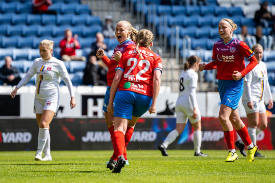 Helsingborgs Stephanie Petersson jublar
