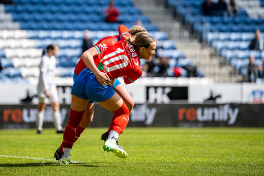 Helsingborgs Agnes Eklöf  och Sanna Nilsson  jublar