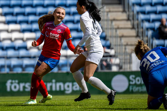 Helsingborgs Tilda Jonhag  jublar