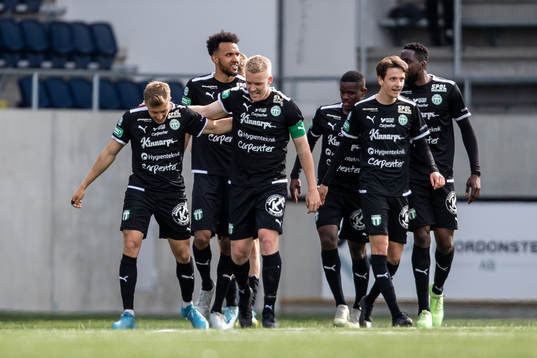 Västerås SKs Simon Johansson jublar