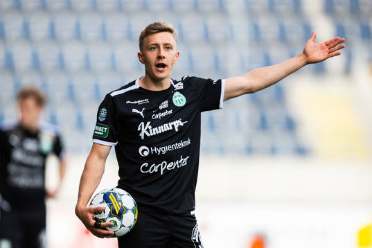 Västerås SKs Simon Gefvert reagerar