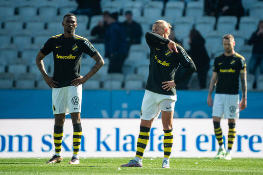 AIKs Aboubakar Keita och Viktor Fischer deppar