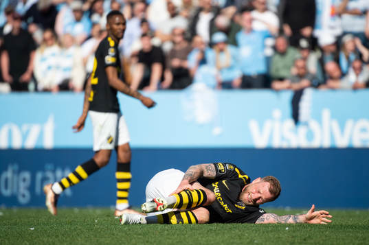 AIKs John Guidetti har ont