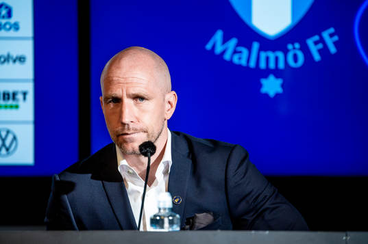Malmö FFs tränare Henrik Rydström på en presskonferens
