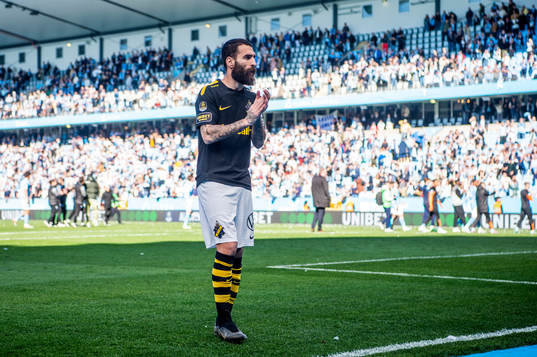 AIKs Jimmy Durmaz deppar