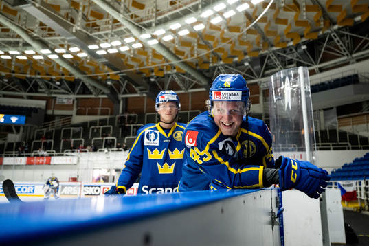 Lucas Raymond and Fabian Zetterlund of Sweden